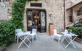 Case Brizi 10